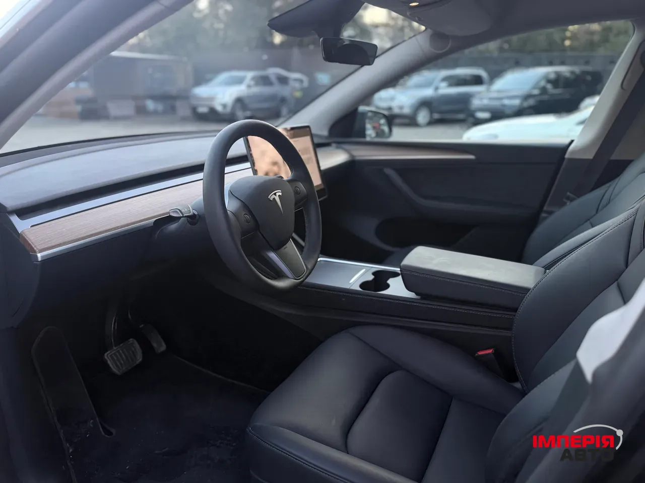 Tesla Model Y - фото 8