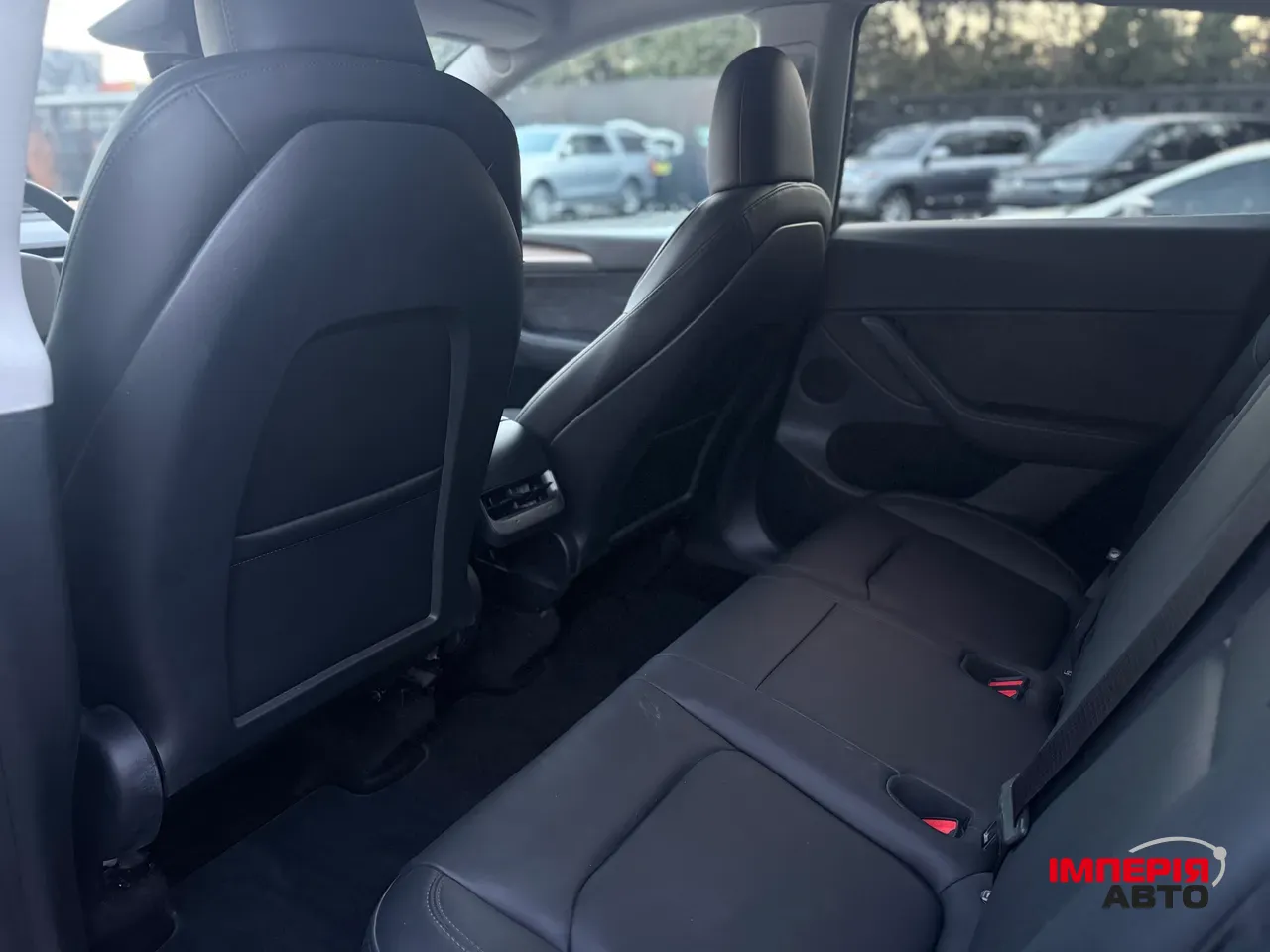 Tesla Model Y - фото 9