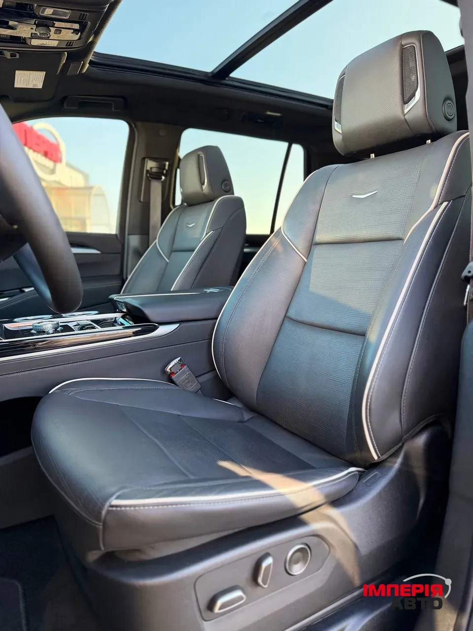 Cadillac Escalade - фото 6