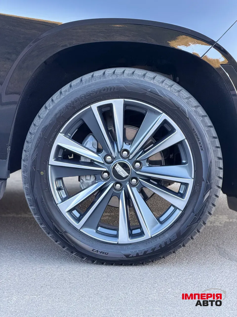 Cadillac Escalade - фото 10