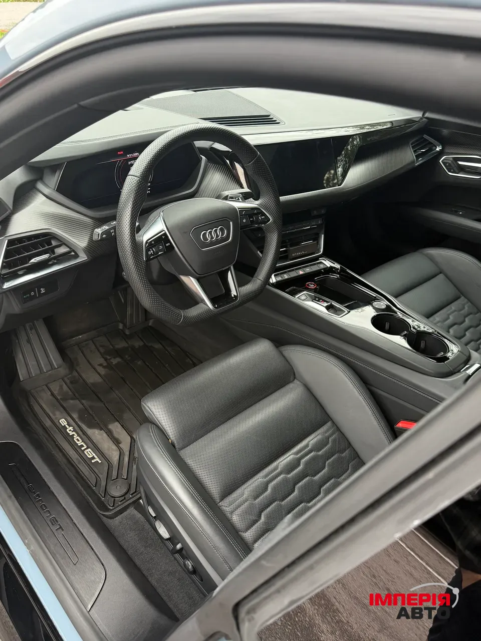 Audi e-tron GT - фото 16