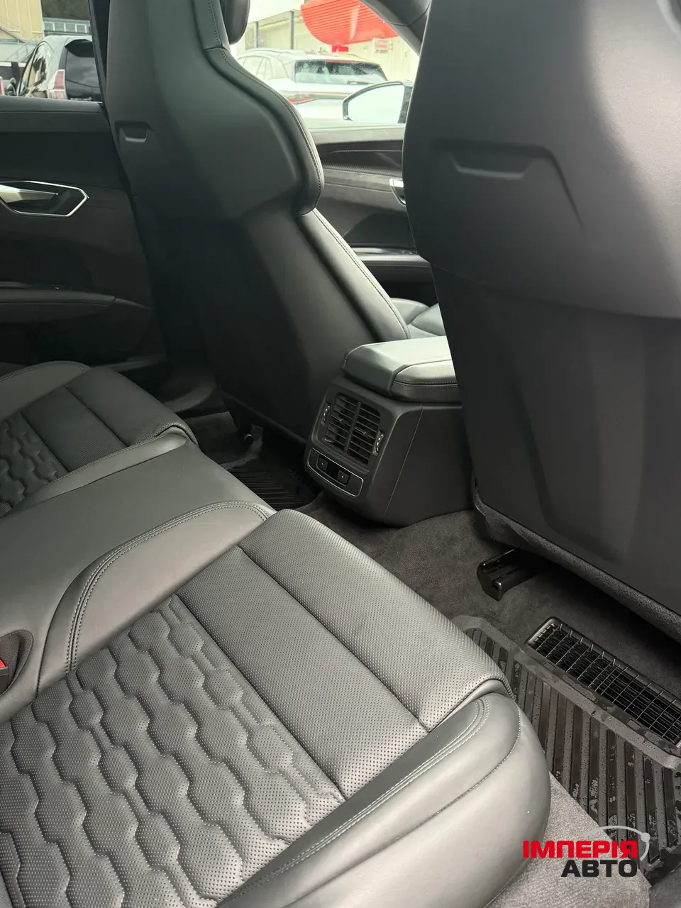 Audi e-tron GT - фото 33