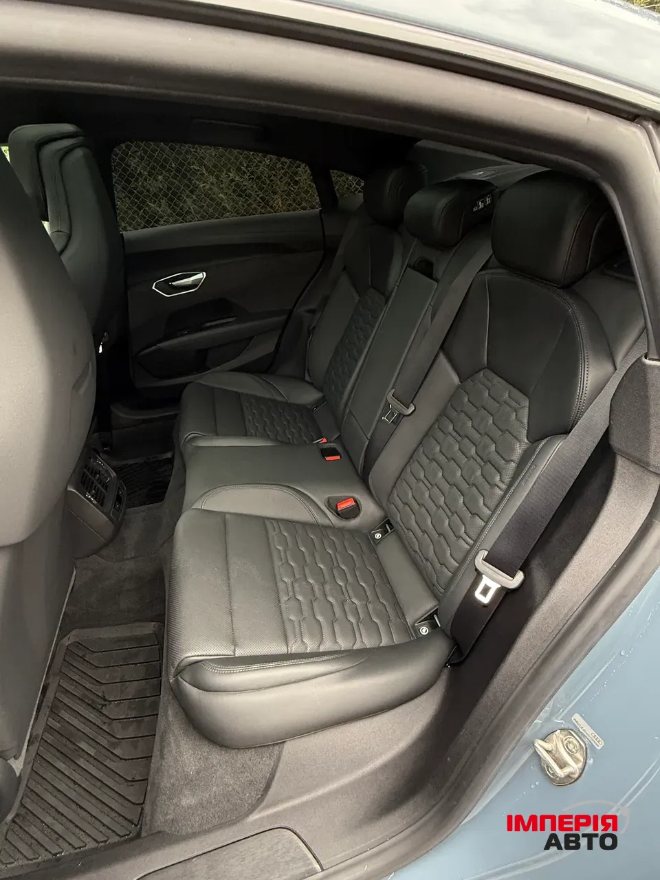 Audi e-tron GT - фото 13