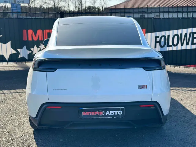 Tesla Model Y - фото 5