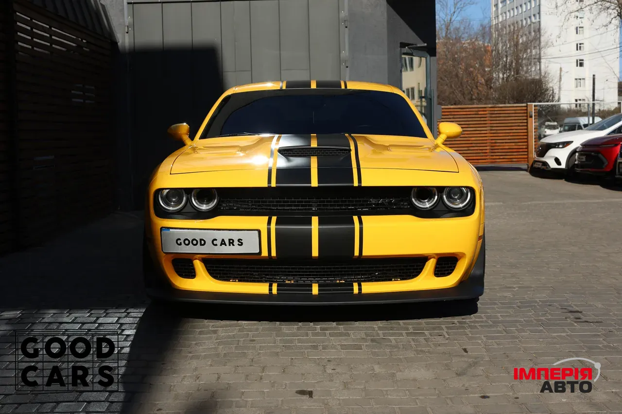 Dodge Challenger - фото 1