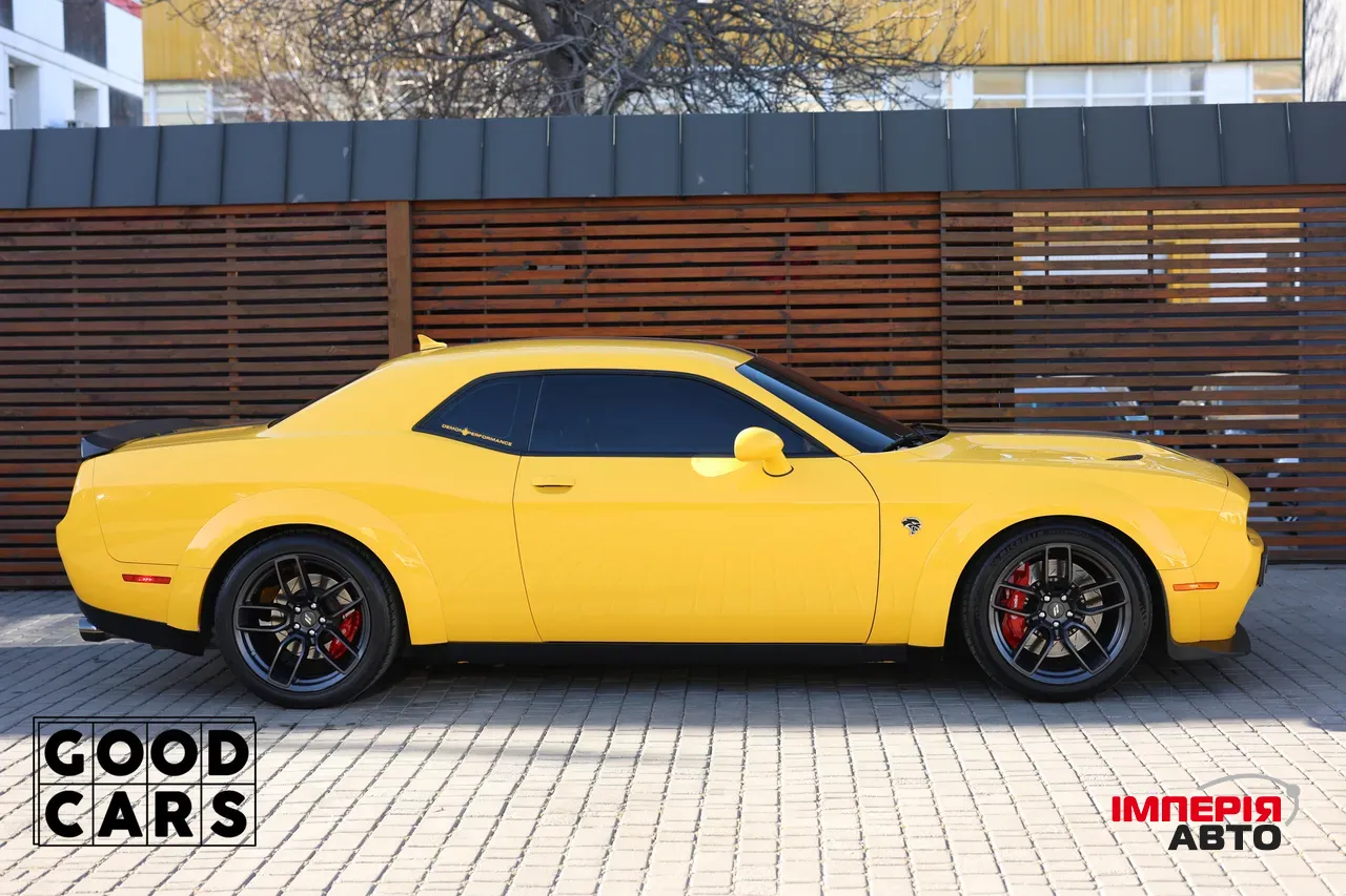 Dodge Challenger - фото 7