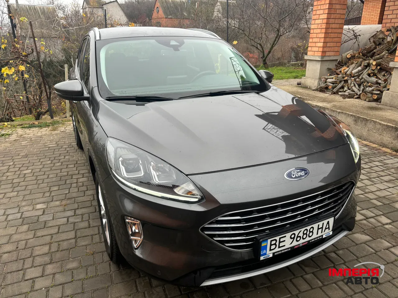 Ford Kuga - фото 1