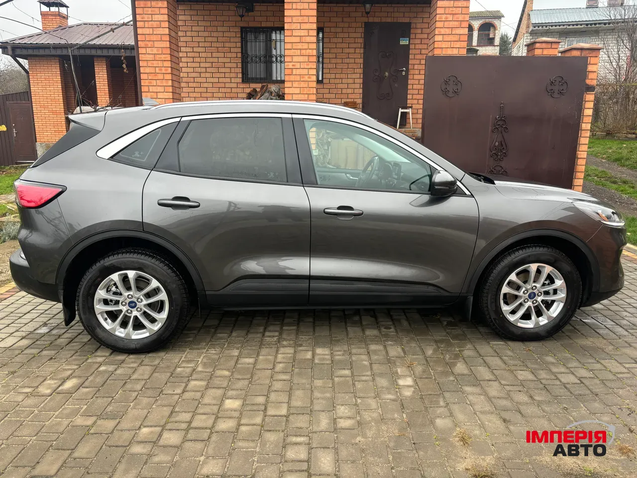 Ford Kuga - фото 9