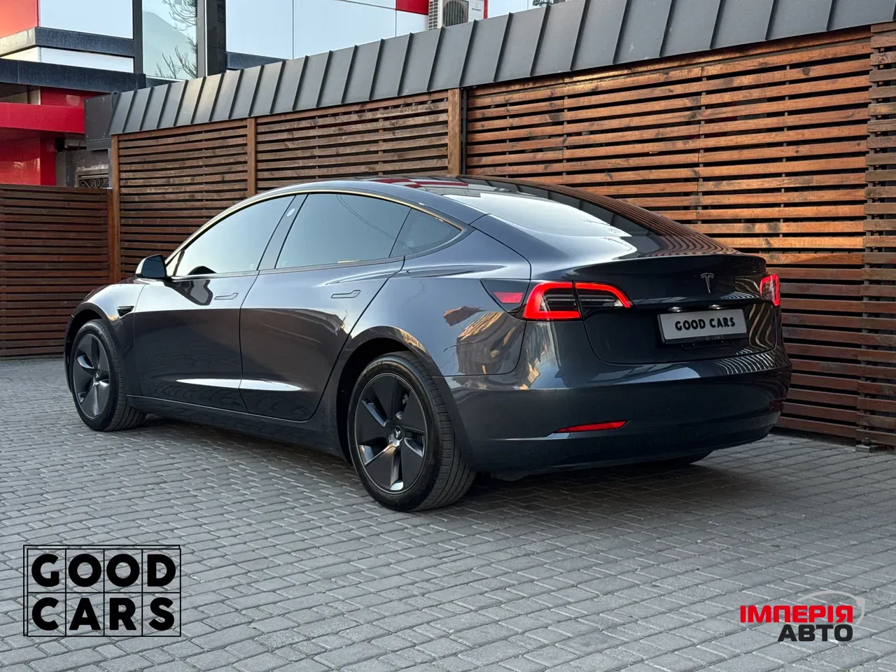 Tesla Model 3 - фото 5