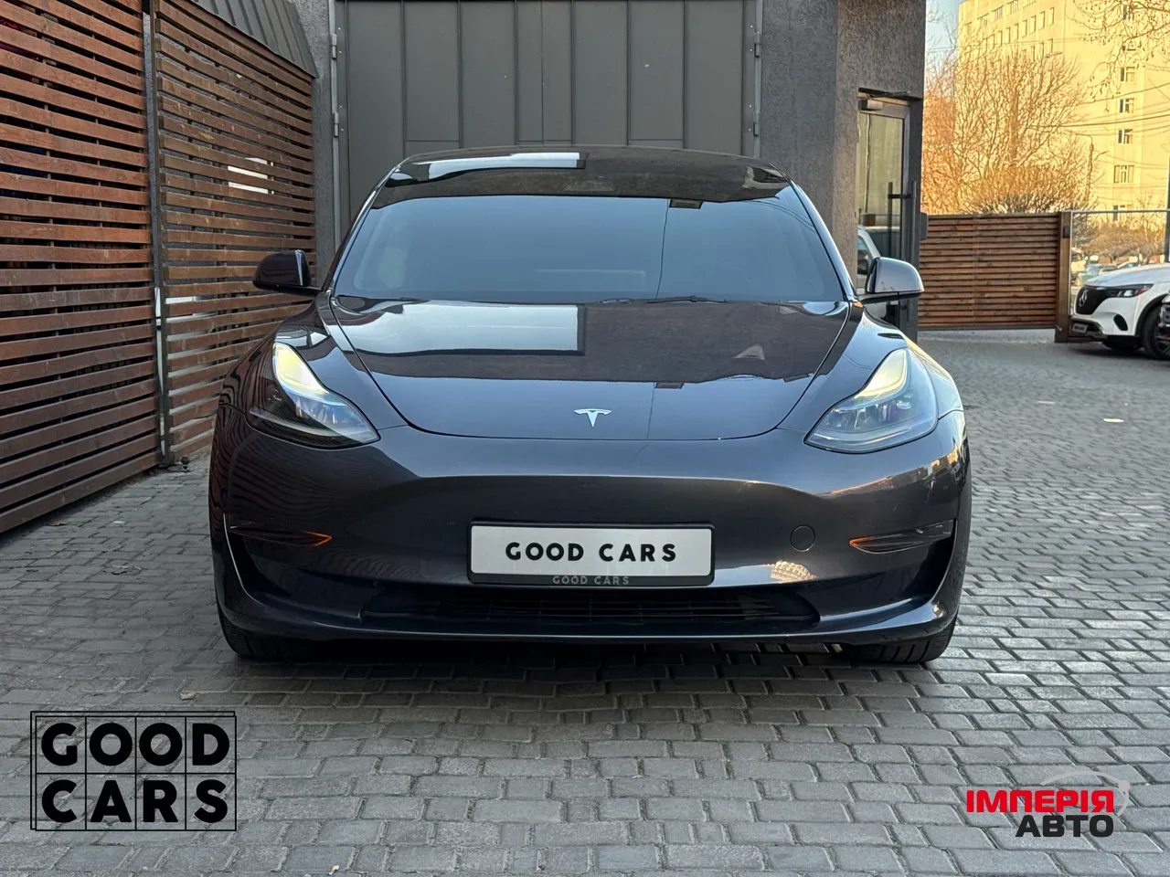 Tesla Model 3 - фото 2