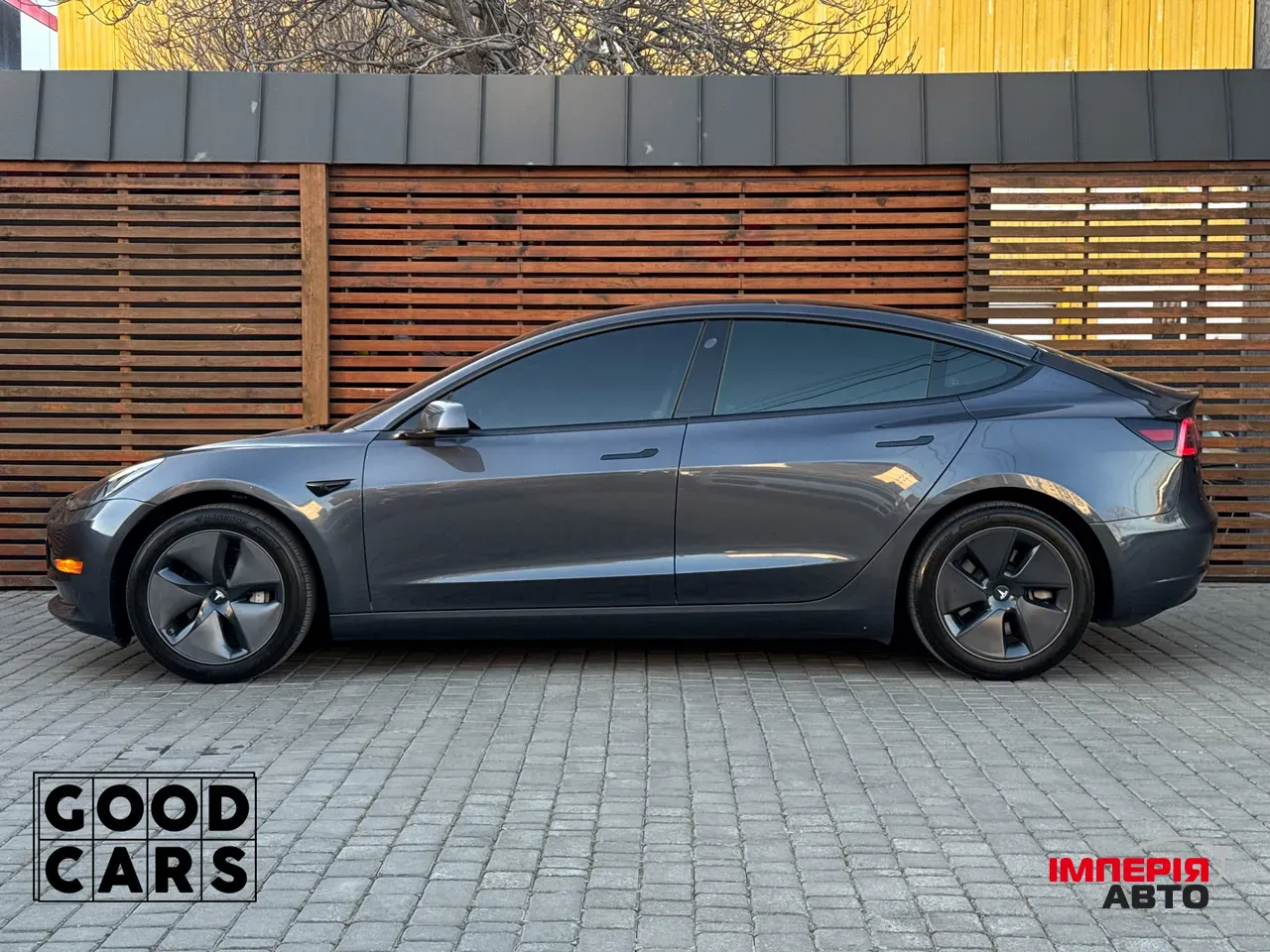 Tesla Model 3 - фото 4