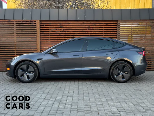 Tesla Model 3 - фото 4