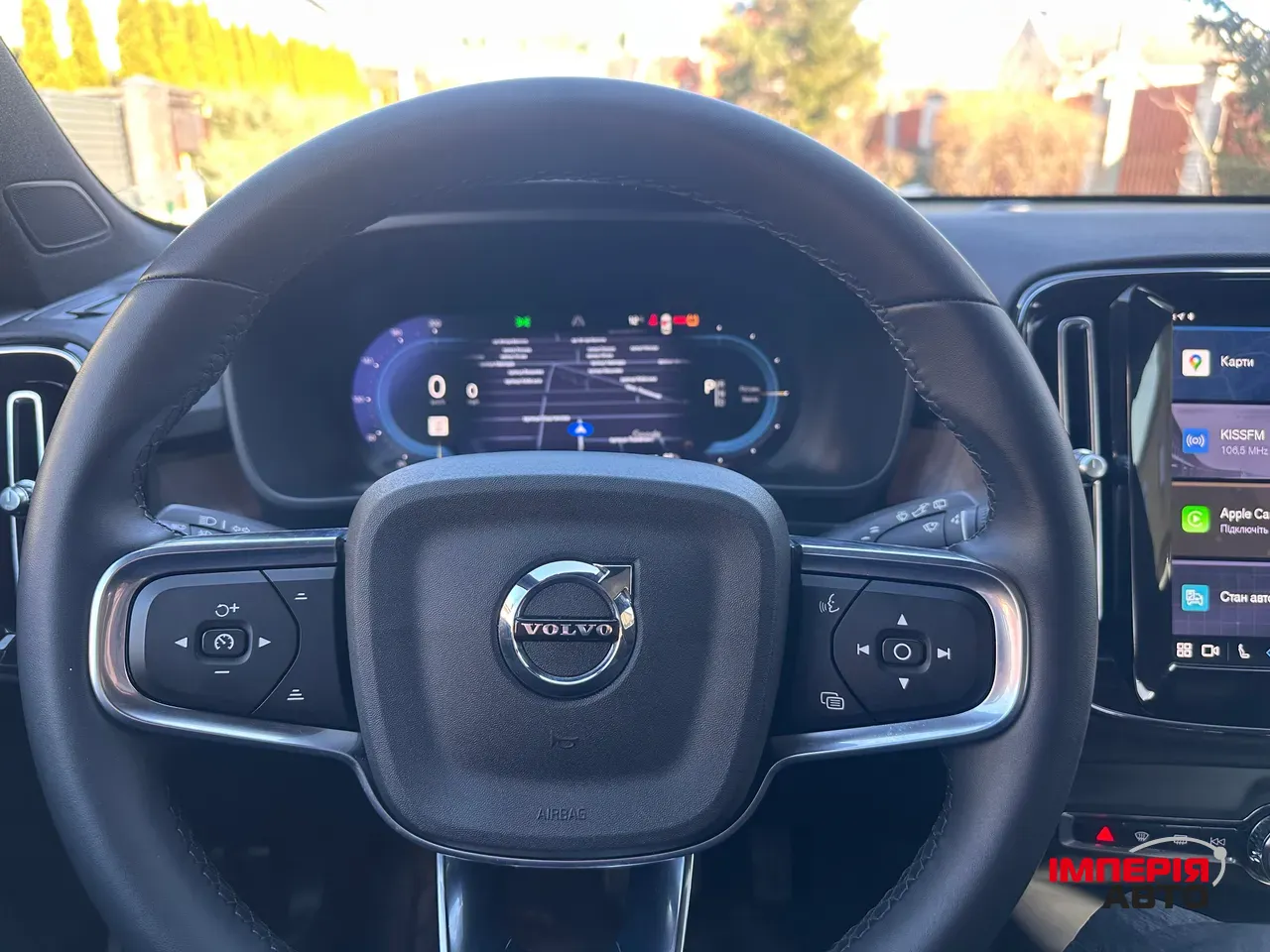 Volvo XC40 - фото 8