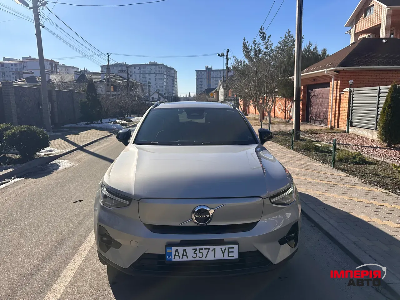 Volvo XC40 - фото 1