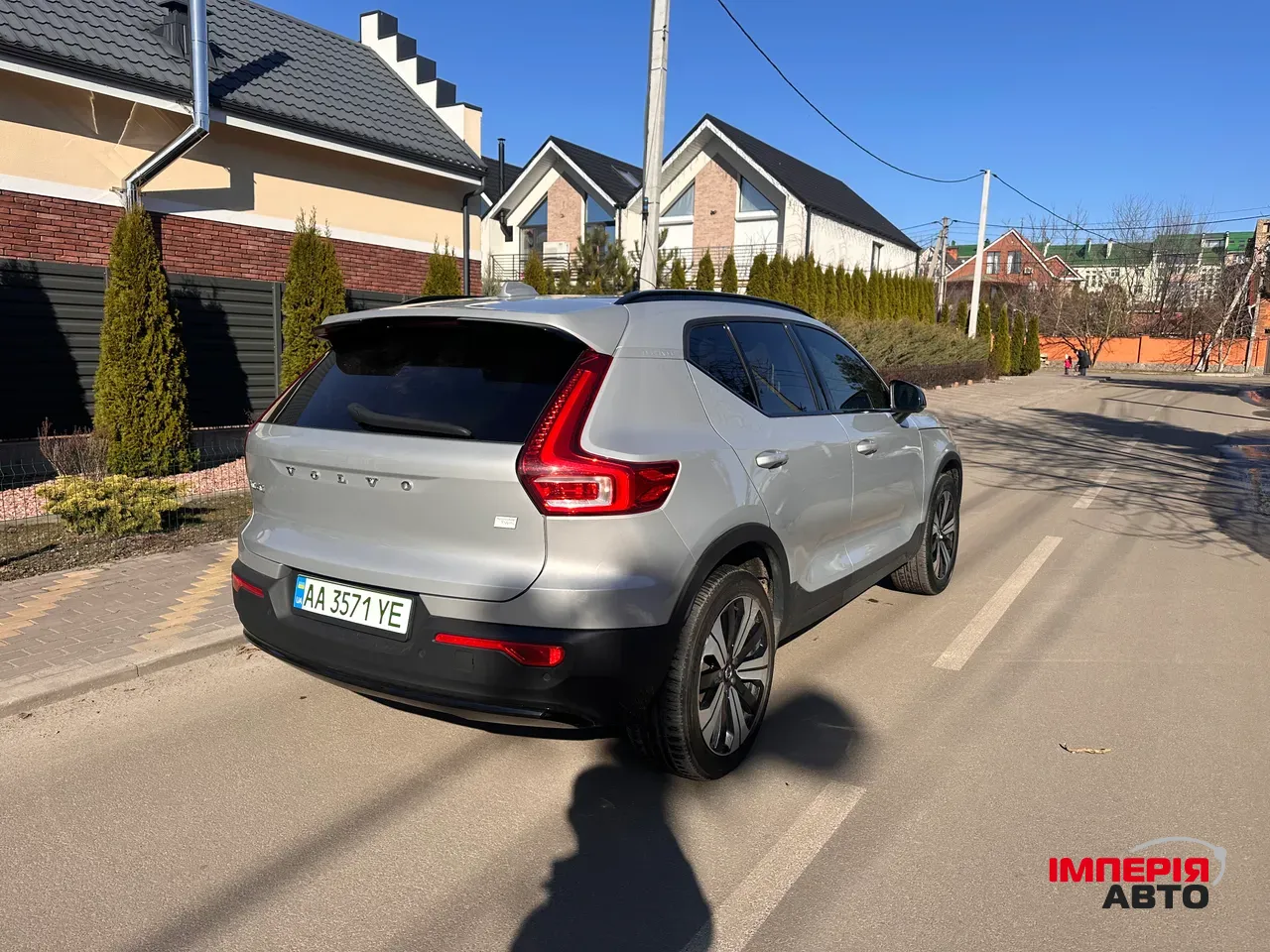 Volvo XC40 - фото 3