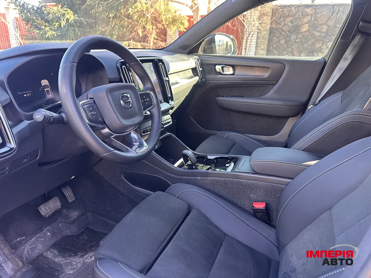 Volvo XC40 - фото 7