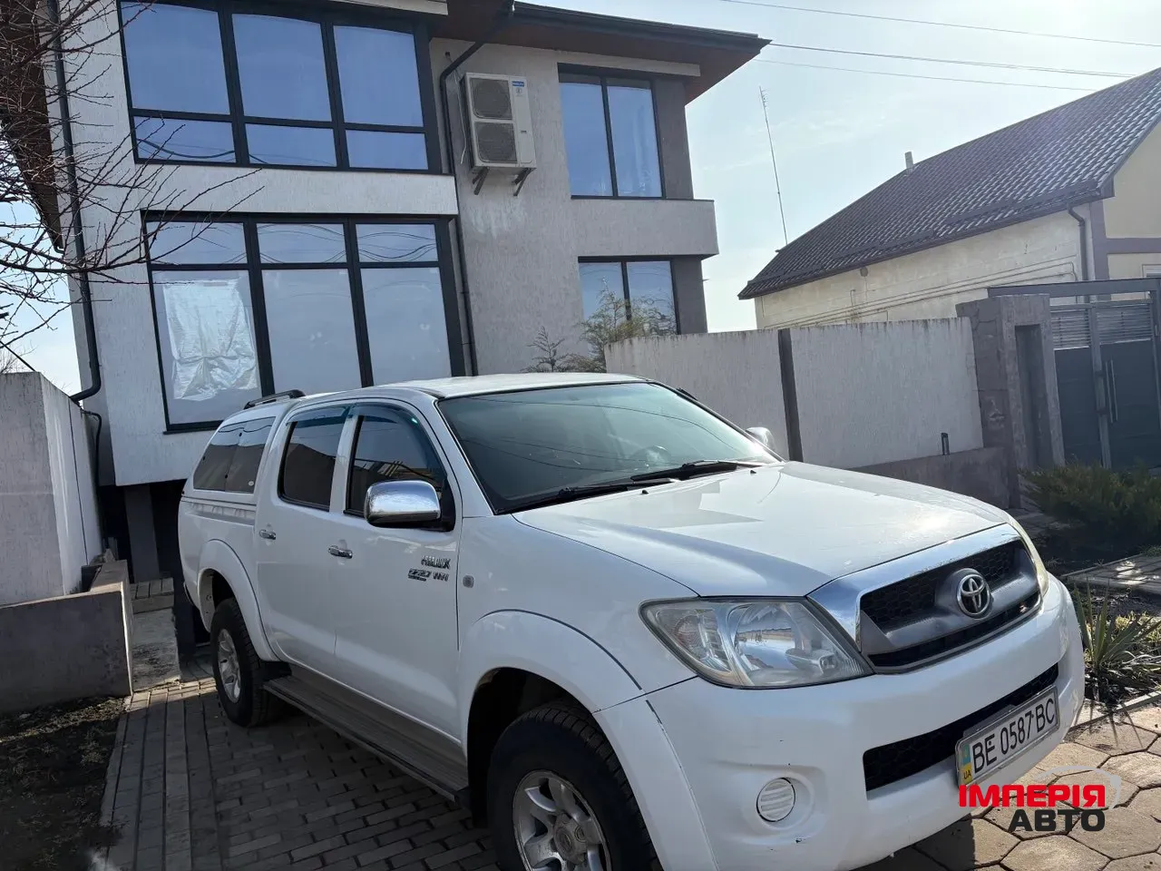 Toyota Hilux - фото 6