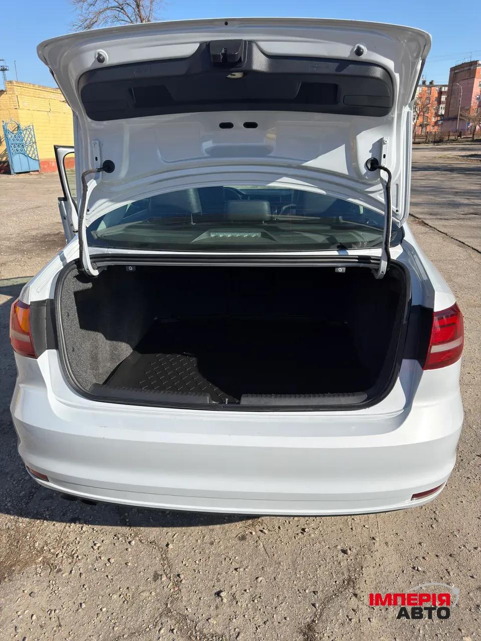 Volkswagen Jetta - фото 12