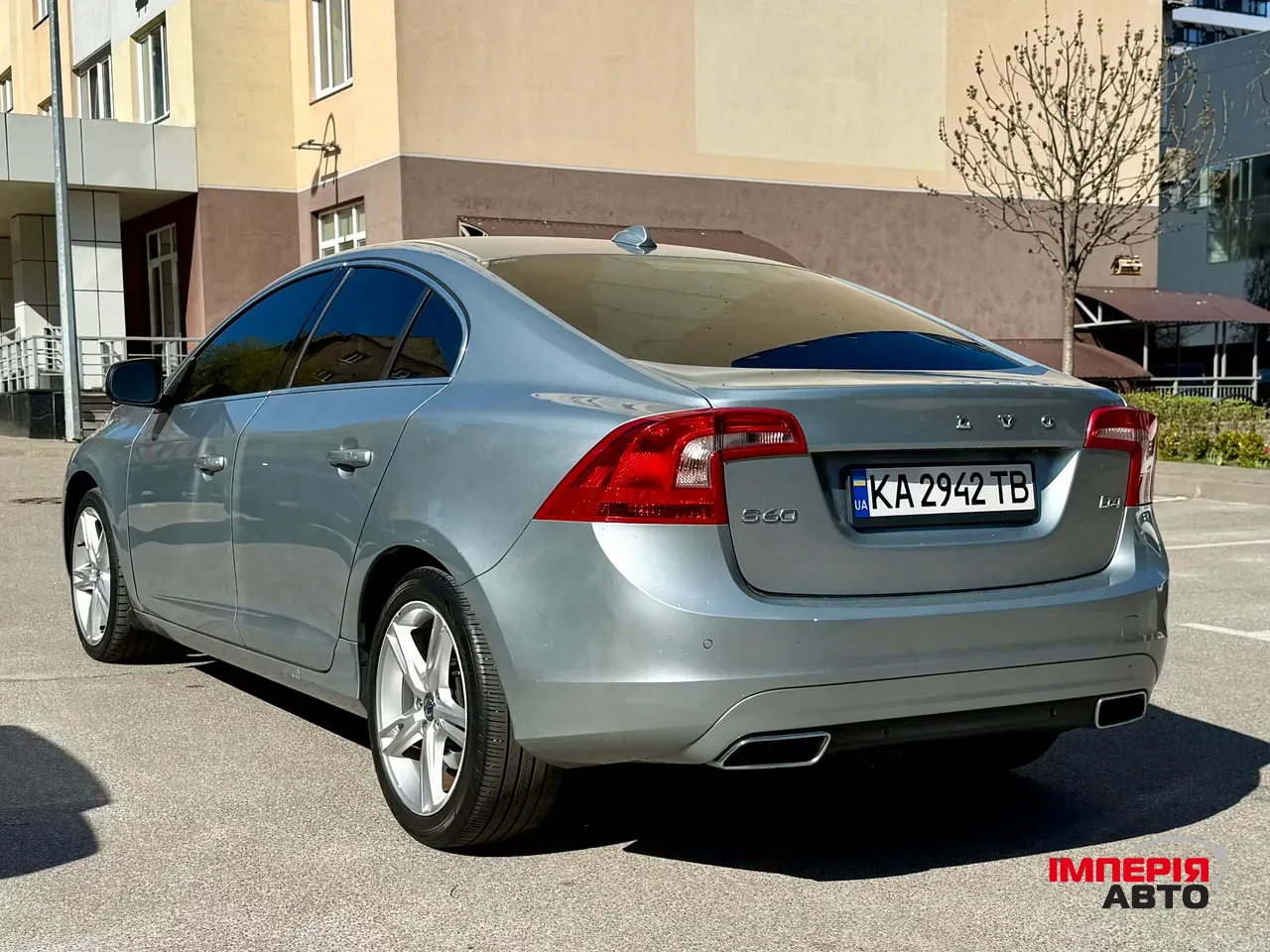 Volvo S60 - фото 3