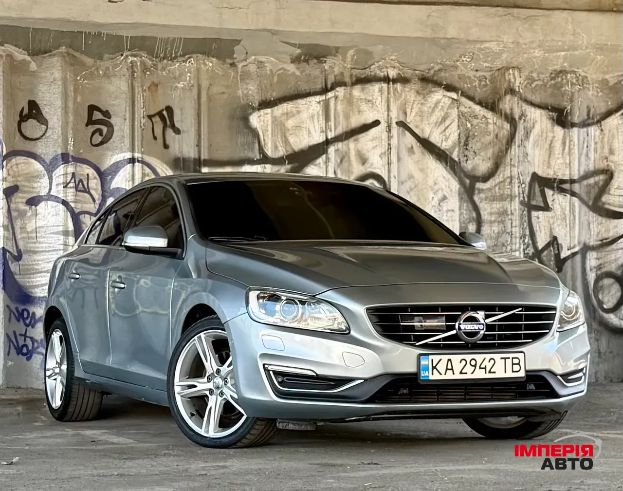 Volvo S60 - фото 1