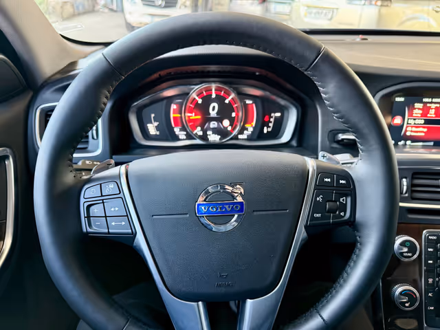 Volvo S60 - фото 5