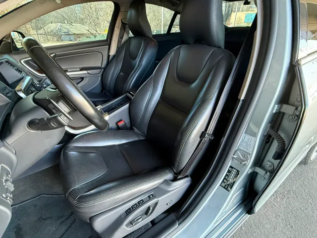 Volvo S60 - фото 5