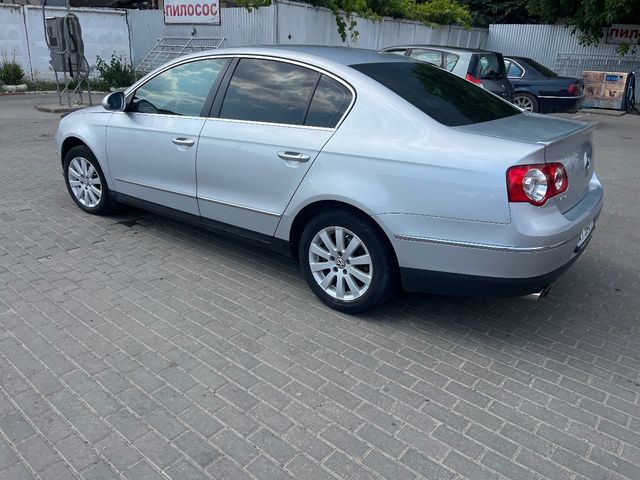 Volkswagen Passat 2008, Чернівці, $7 950 - зображення 1