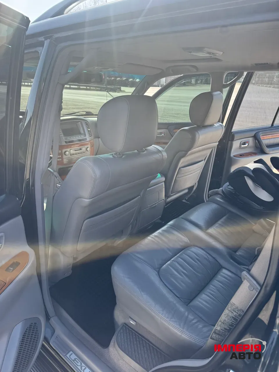 Lexus LX - фото 8