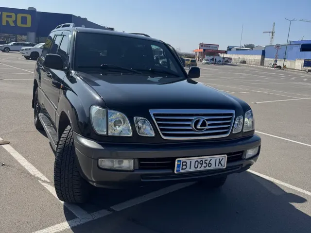 Lexus LX - фото 1