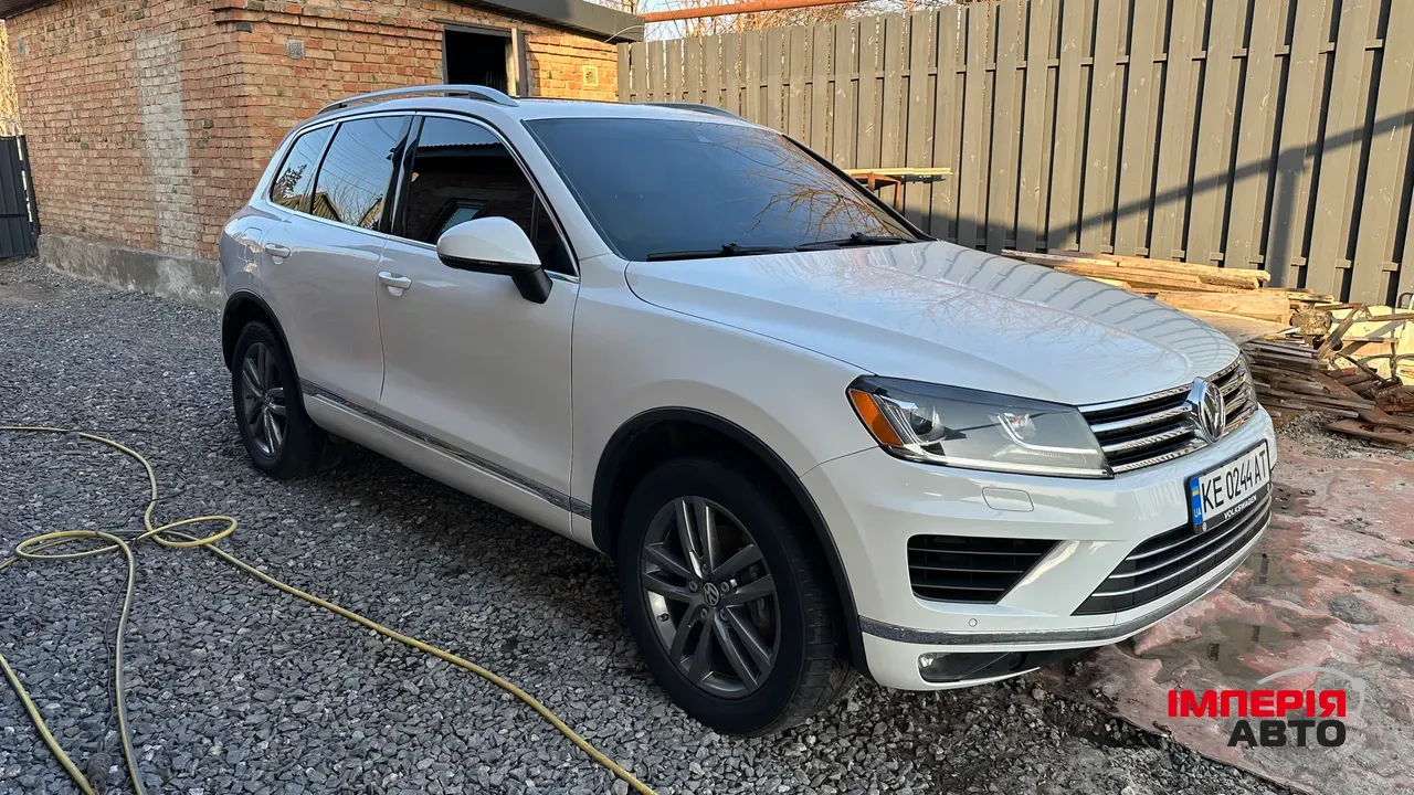 Volkswagen Touareg - фото 7
