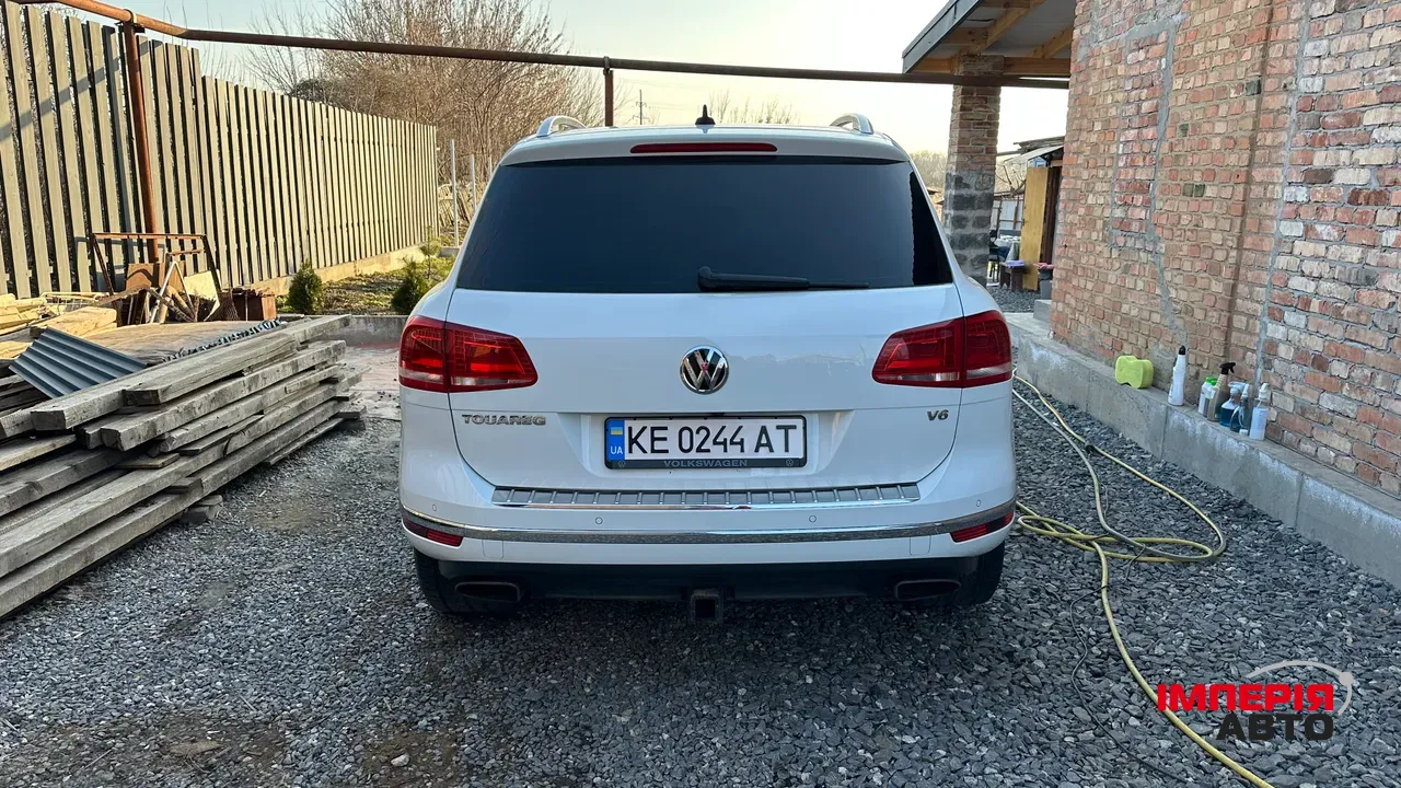 Volkswagen Touareg - фото 5
