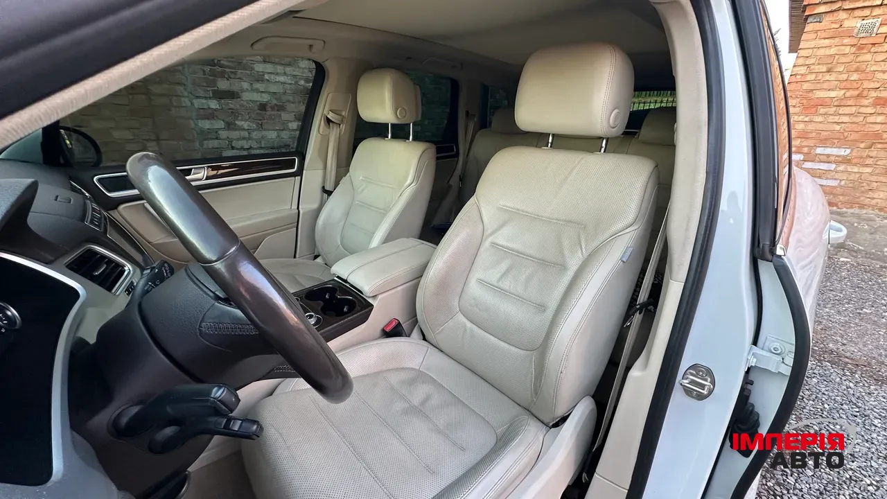 Volkswagen Touareg - фото 13