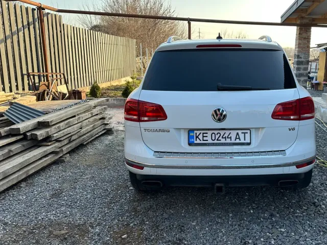 Volkswagen Touareg - фото 5