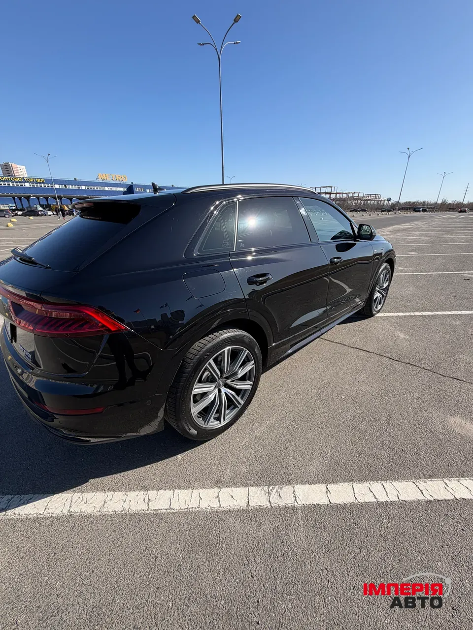 Audi Q8 - фото 9