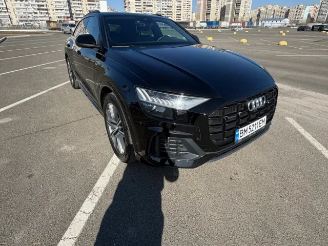 Audi Q8 - фото 1