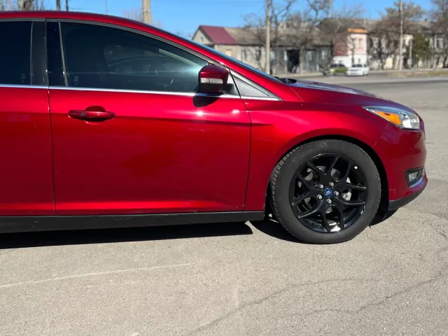 Ford Focus - фото 5
