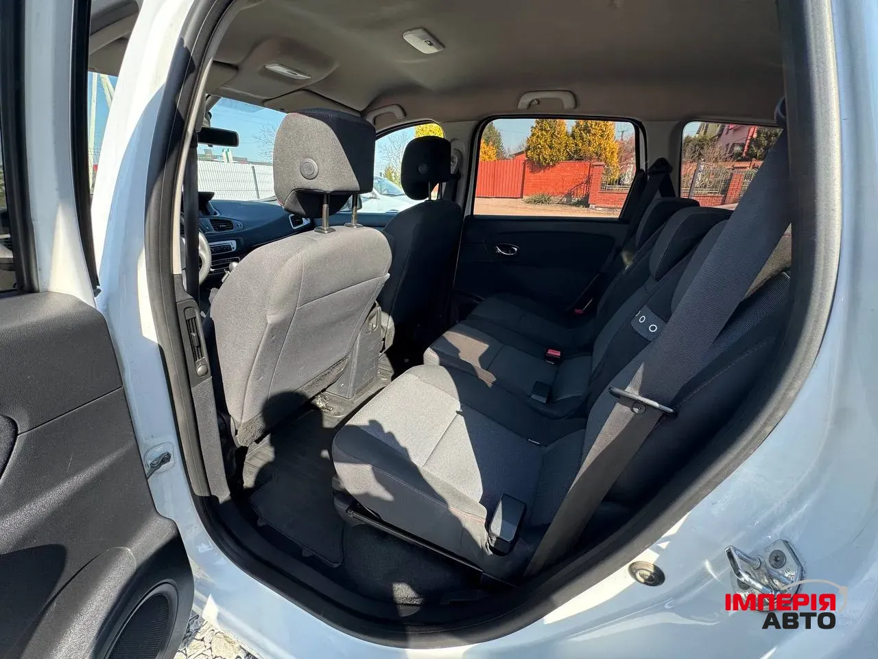 Renault Megane - фото 16