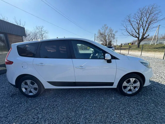 Renault Megane - фото 5