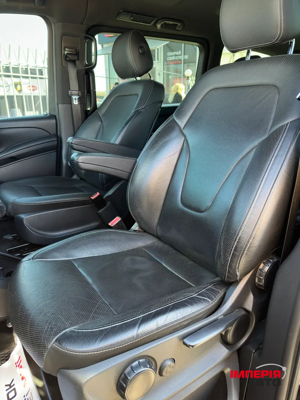 Mercedes-Benz V-Класс - фото 10