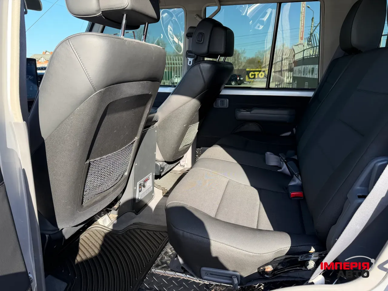 Toyota Land Cruiser - фото 9