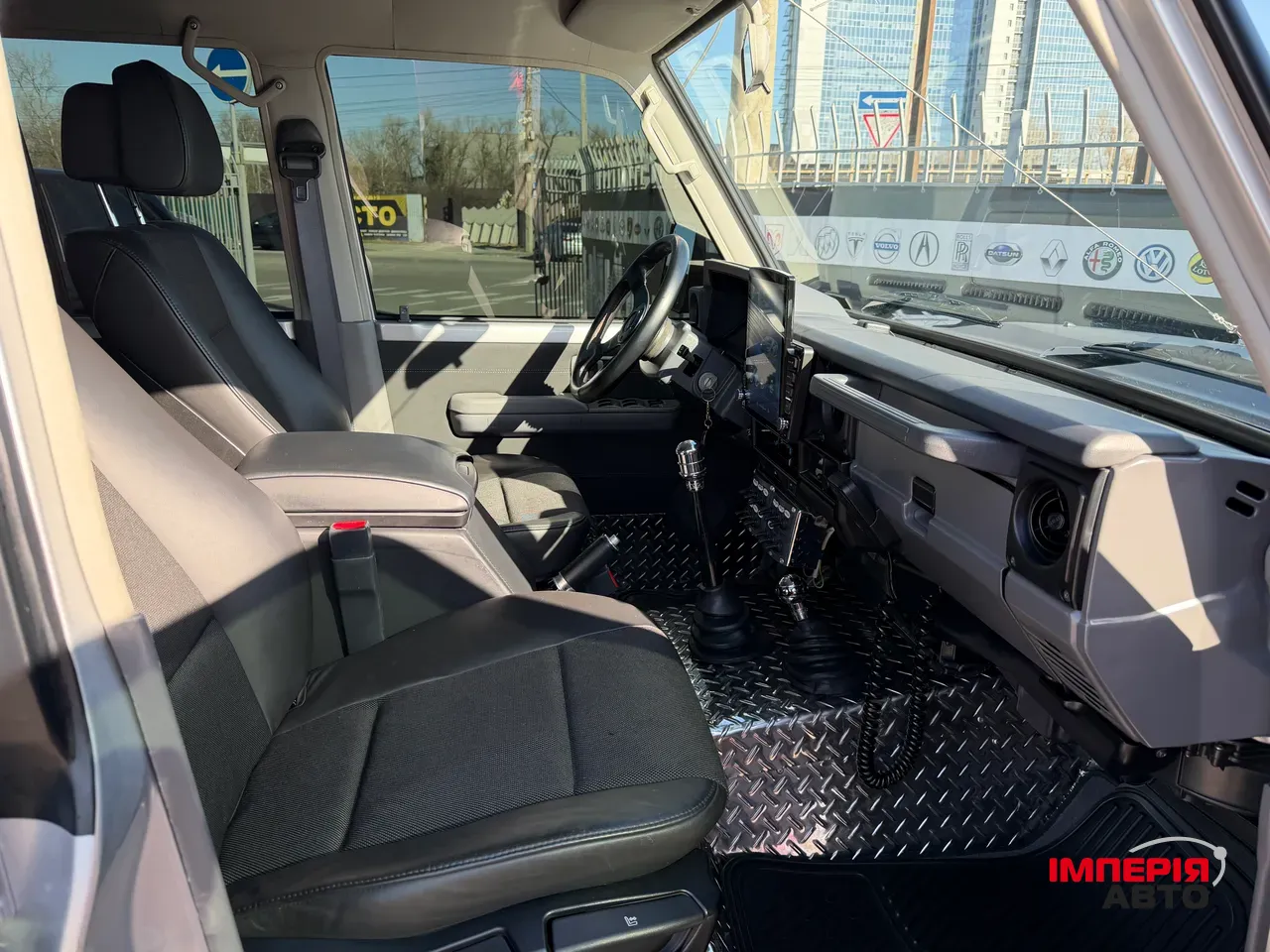 Toyota Land Cruiser - фото 14