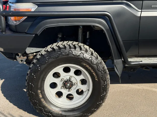 Toyota Land Cruiser - фото 3