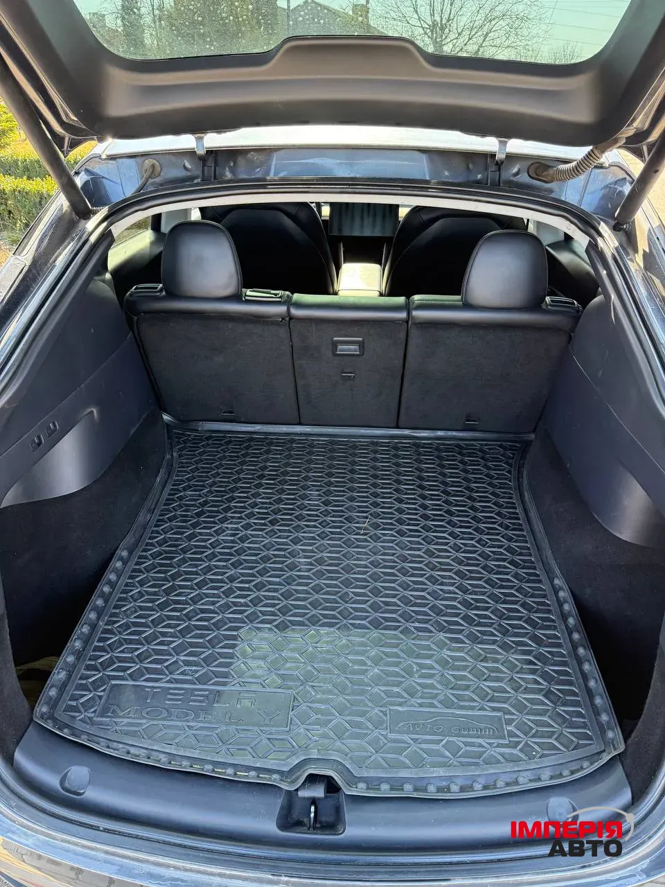 Tesla Model Y - фото 15