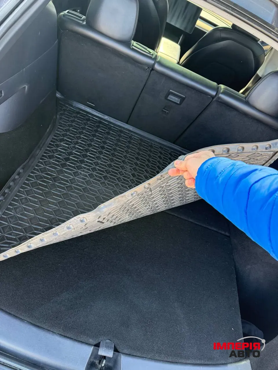 Tesla Model Y - фото 16