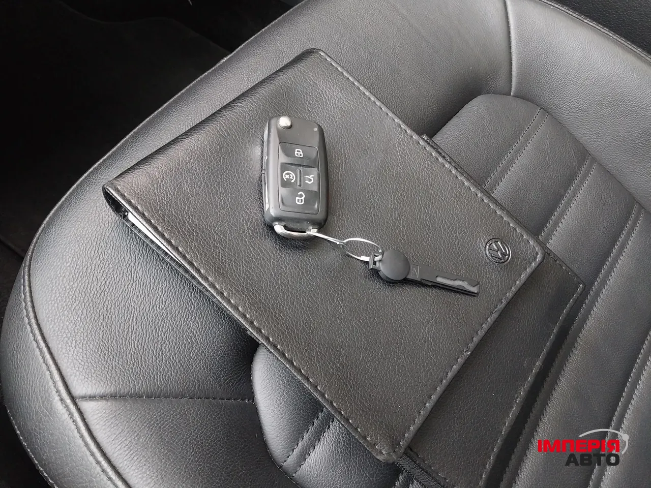 Volkswagen Passat - фото 20