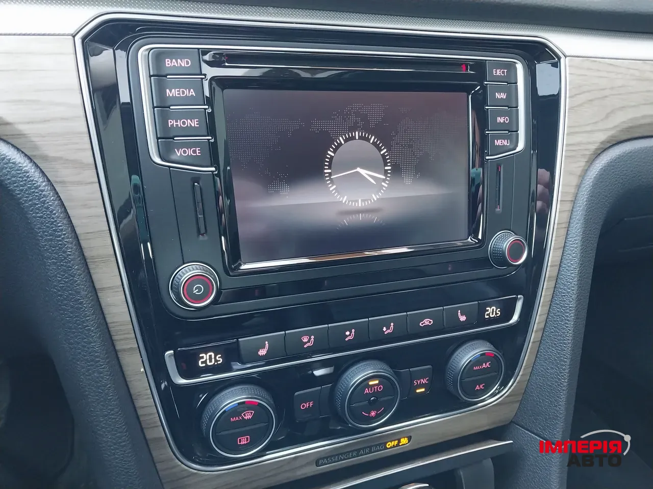 Volkswagen Passat - фото 11