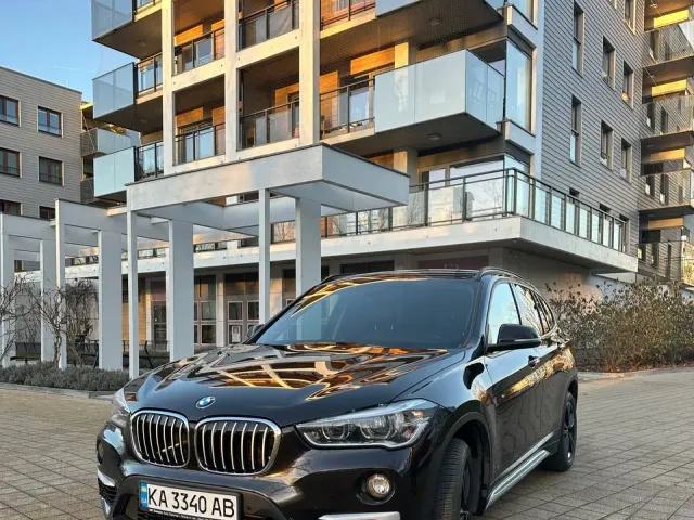 BMW X1 - фото 1