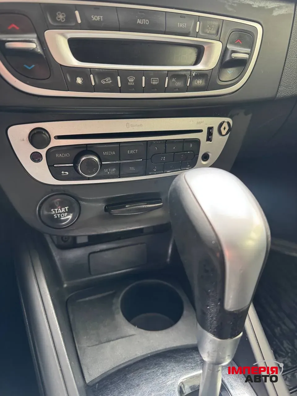 Renault Megane - фото 10