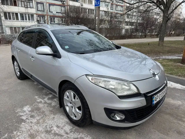 Renault Megane - фото 1