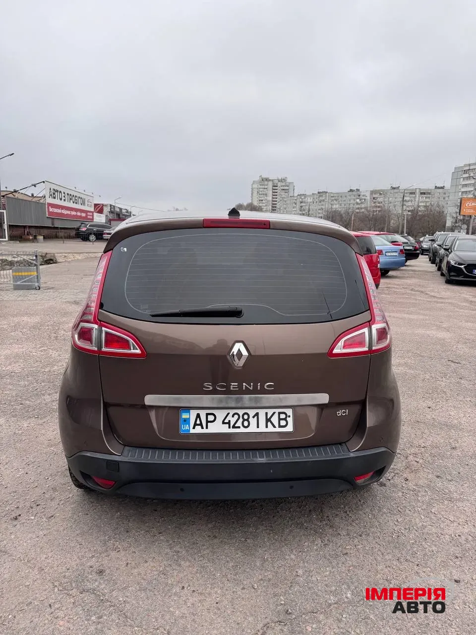 Renault Scenic - фото 8